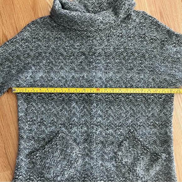 Soft Surroundings Alma Oversized Tunic Sweater Cowl Neck Grey Black Size Medium - Picture 11 of 11